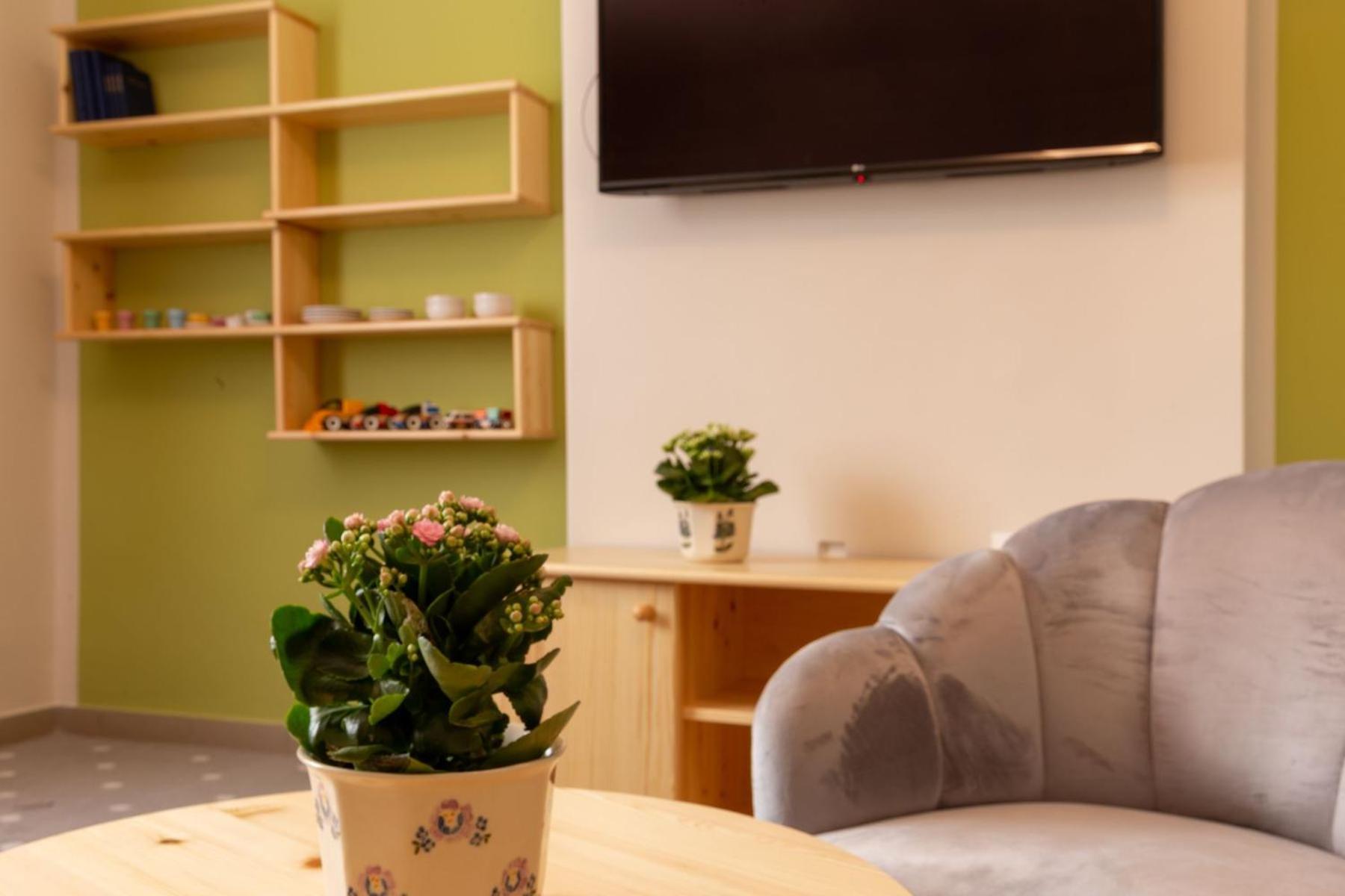 Csoemoeri Vendeghaz Hotel Csomor Ngoại thất bức ảnh